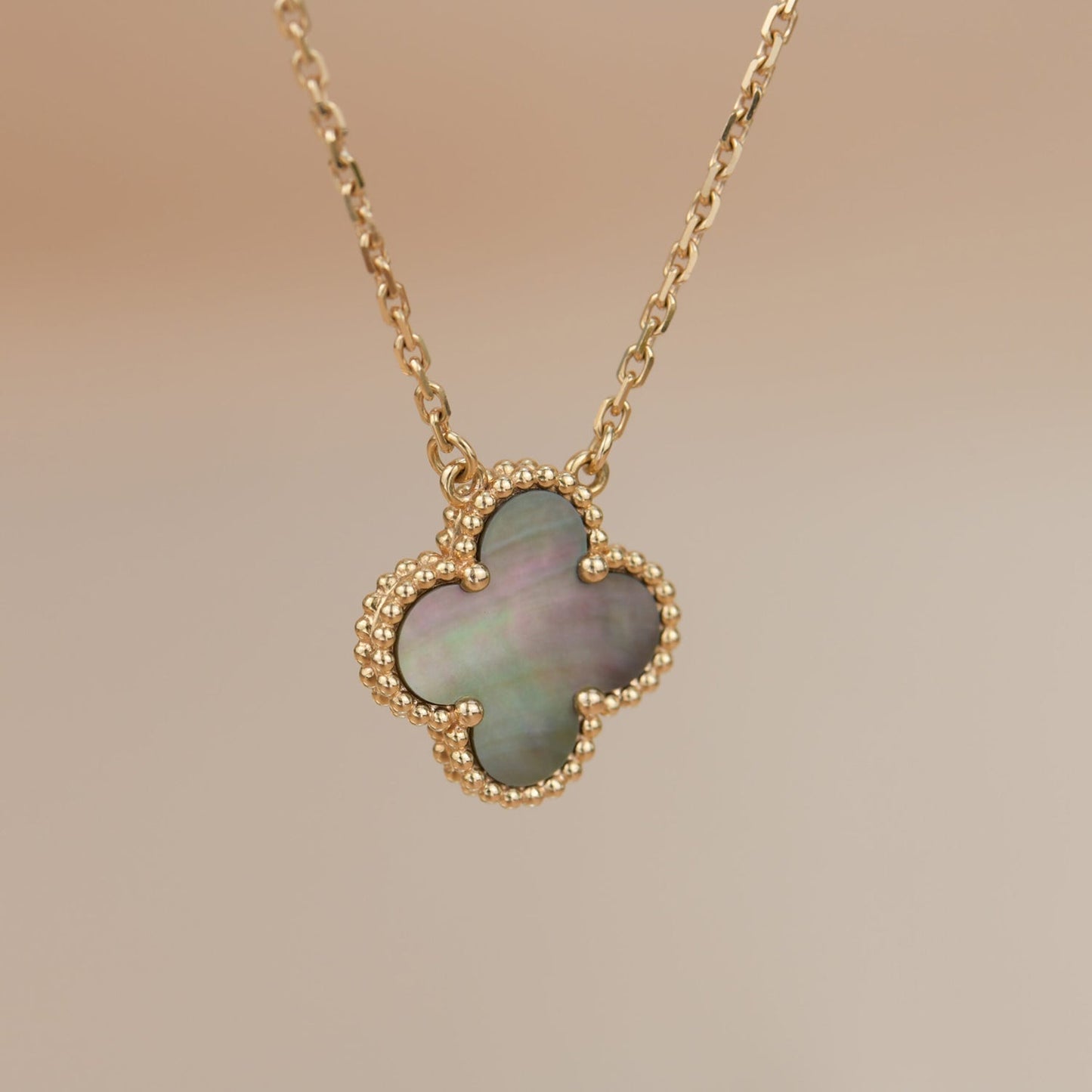 [ORA]CLOVER 15MM  GRAY MOTHER OF PEARL NECKLACE