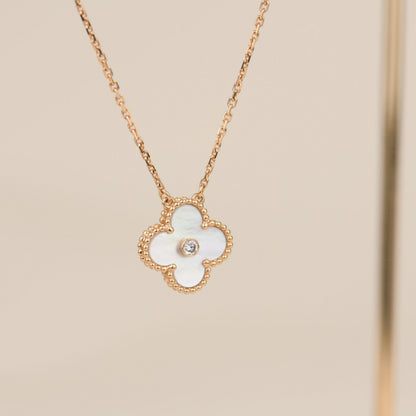 [ORA]CLOVER 15MM DIAMOND WHITE FRITILLARIA NECKLACE