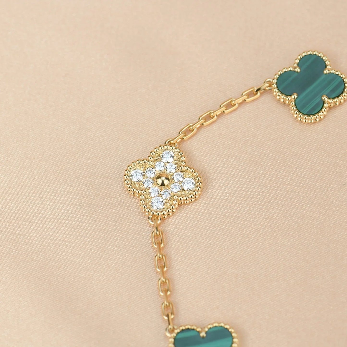 [ORA] CLOVER 5 MOTIF MALACHITE BRACELET COLLECTION
