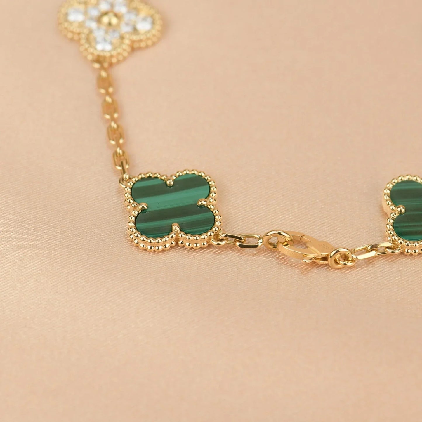 [ORA] CLOVER 5 MOTIF MALACHITE BRACELET COLLECTION