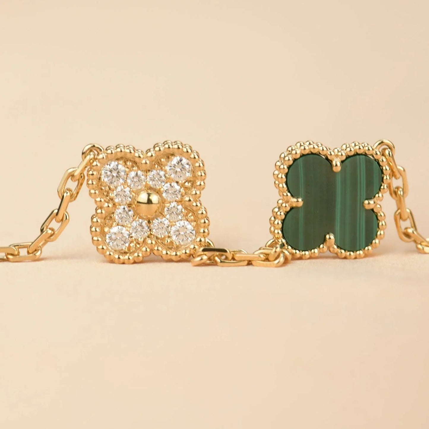 [ORA] CLOVER 5 MOTIF MALACHITE BRACELET COLLECTION