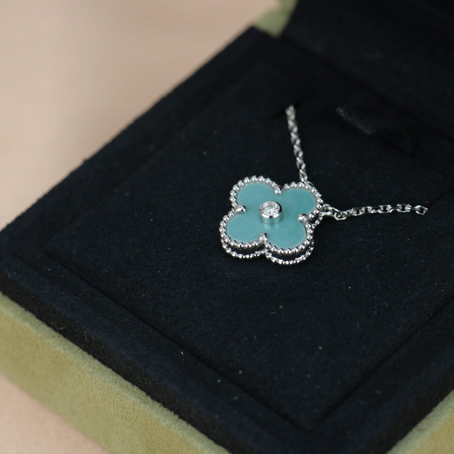 [ORA]CLOVER 15MM DIAMOND SVRES PORCELAIN  NECKLACE SILVER