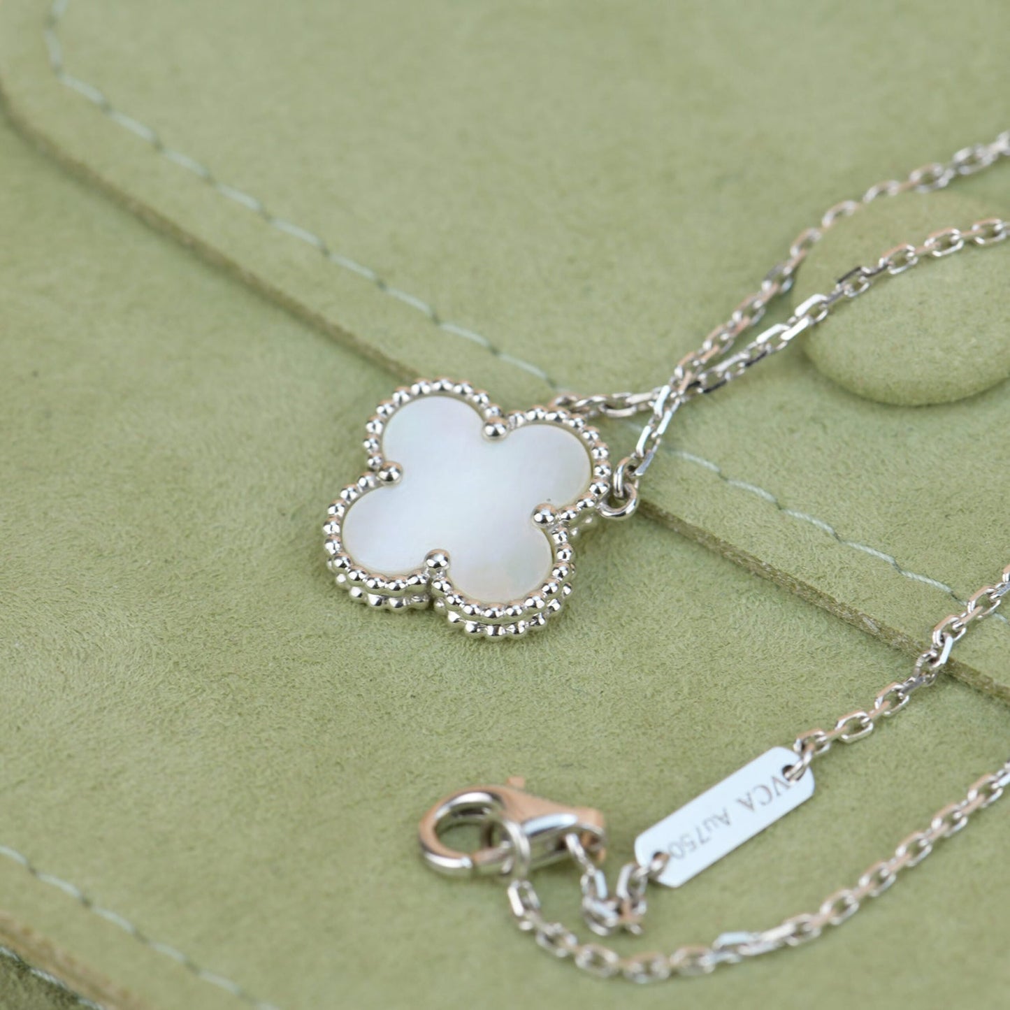 [ORA]CLOVER  15MM WHITE MOTHER-OF-PEARL SILVER