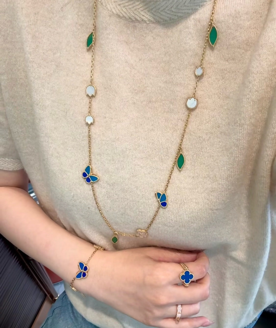 [ORA]LUCKY SPRING BUTTERFLY 15 FLOWER NECKLACE