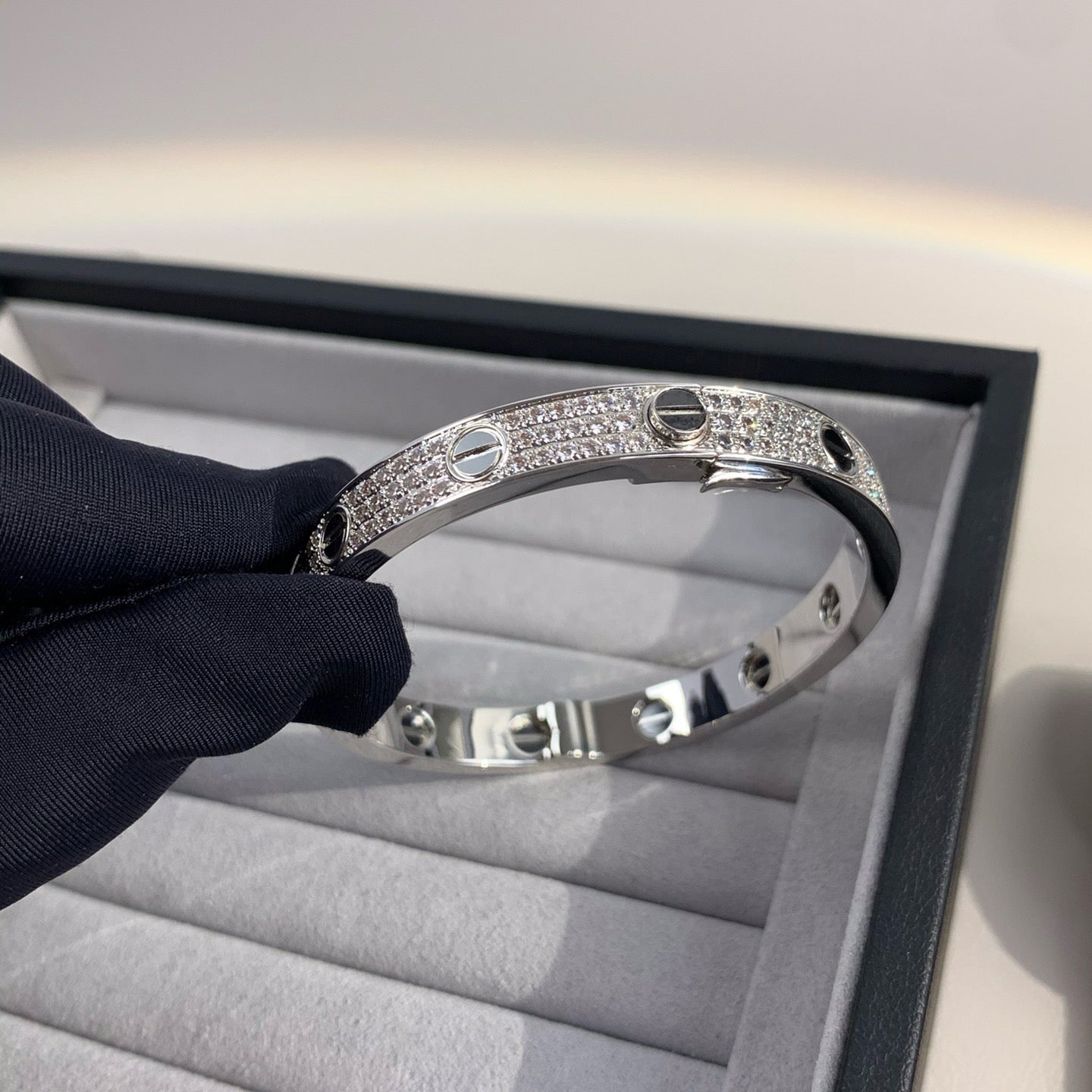[ORA]LOVE BRACELET 6.1MM DIAMOND-PAVED CERAMIC