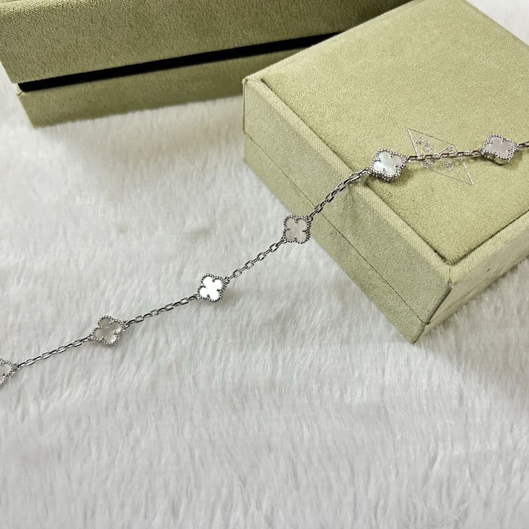 [ORA]CLOVER 6 MOTIF WHITE MOP BRACELET