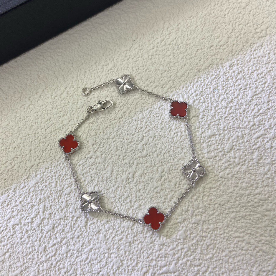 [ORA]CLOVER 6 MOTIF RED AGATE LASER BRACELET