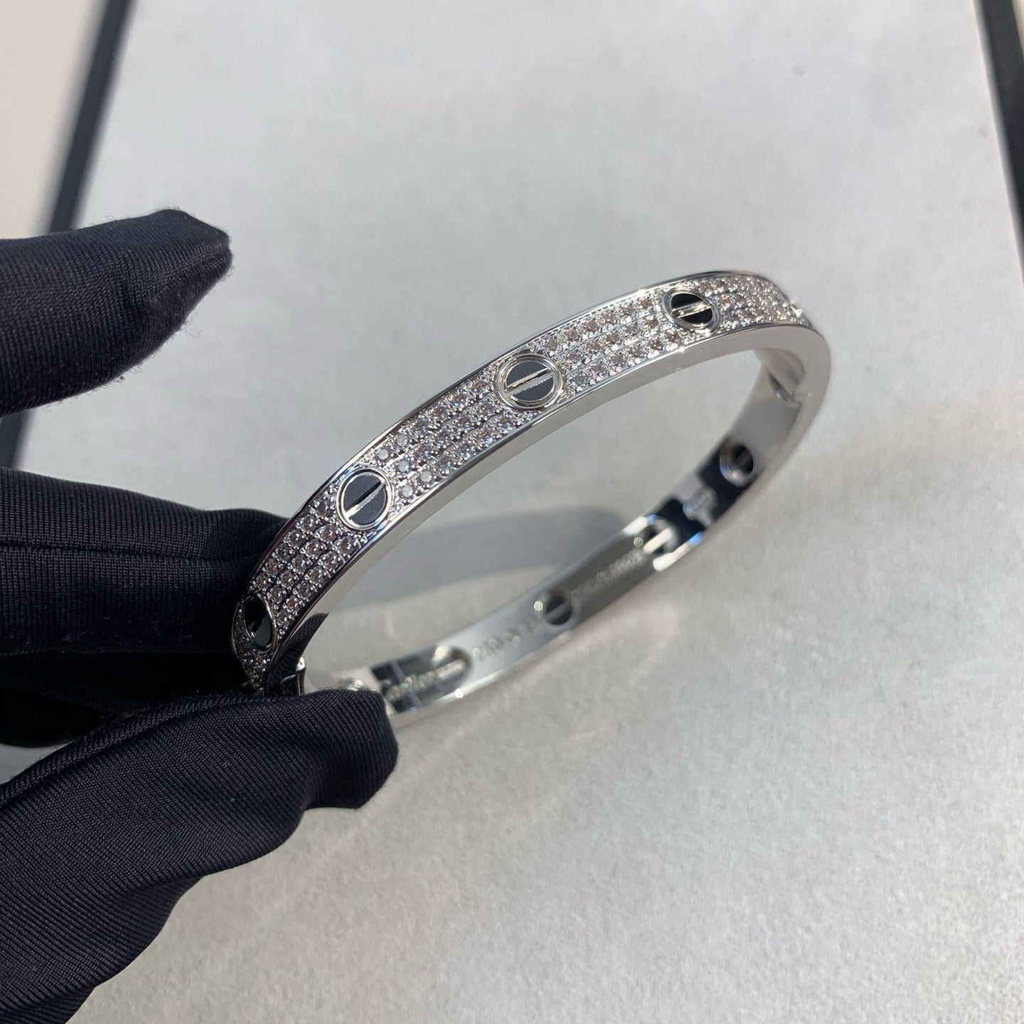[ORA]LOVE BRACELET 6.1MM DIAMOND-PAVED CERAMIC