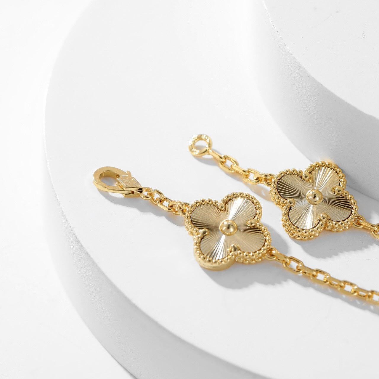 [ORA]CLOVER 10 MOTIFS LASER NECKLACE