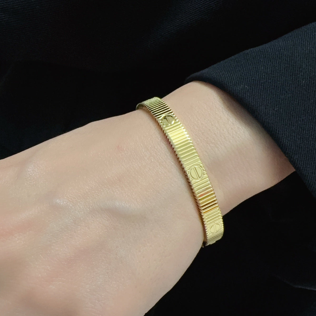[ORA]LOVE UNLIMITED ARMBAND