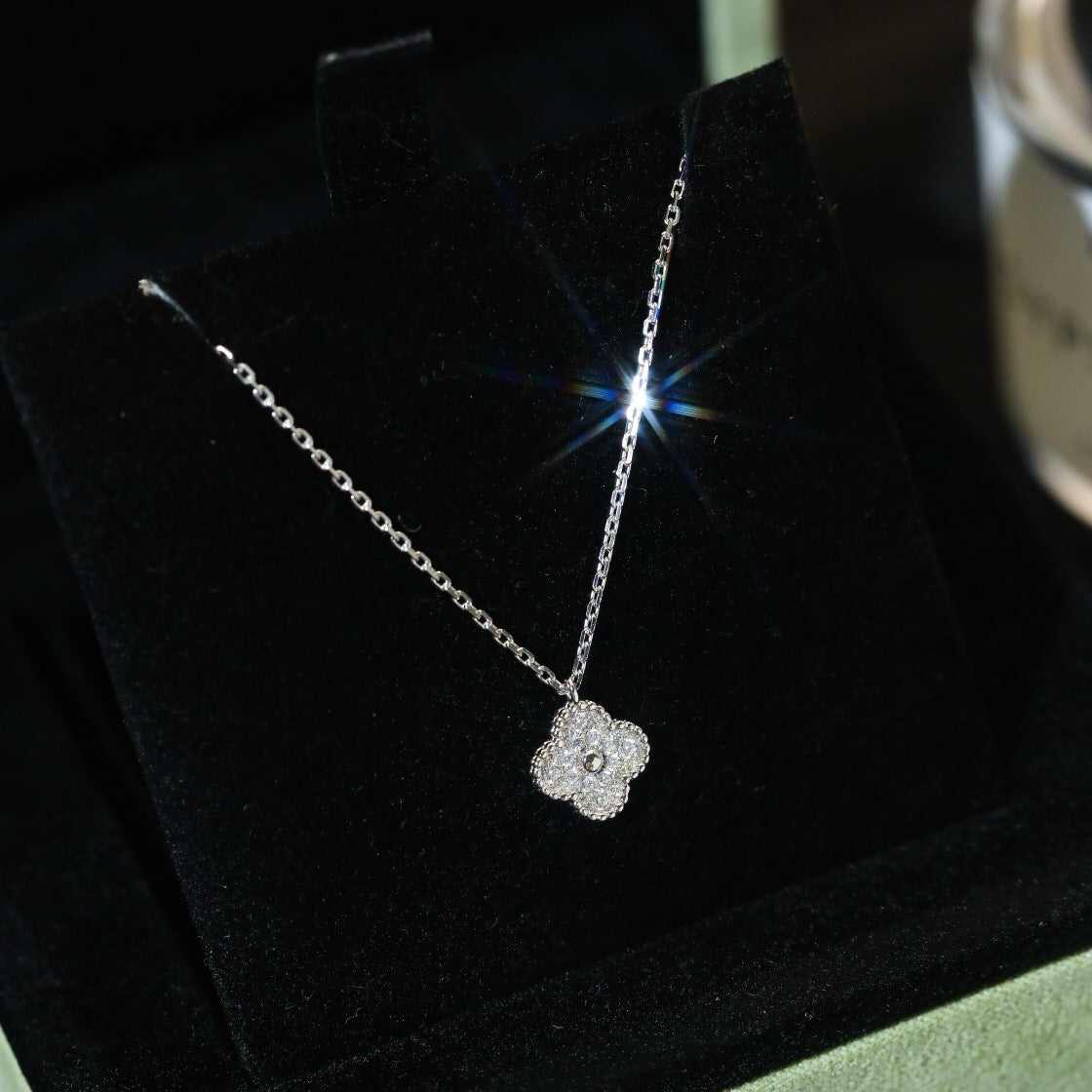 [ORA]CLOVER MINI 9.5MM PENDANT DIAMOND NECKLACE
