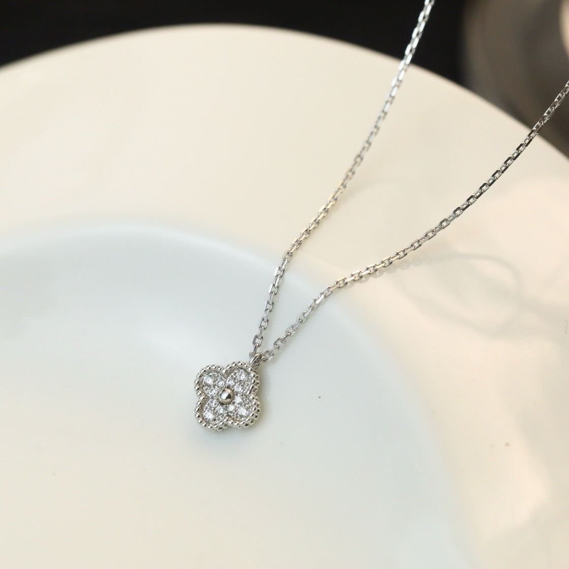 [ORA]CLOVER MINI 9.5MM PENDANT DIAMOND NECKLACE