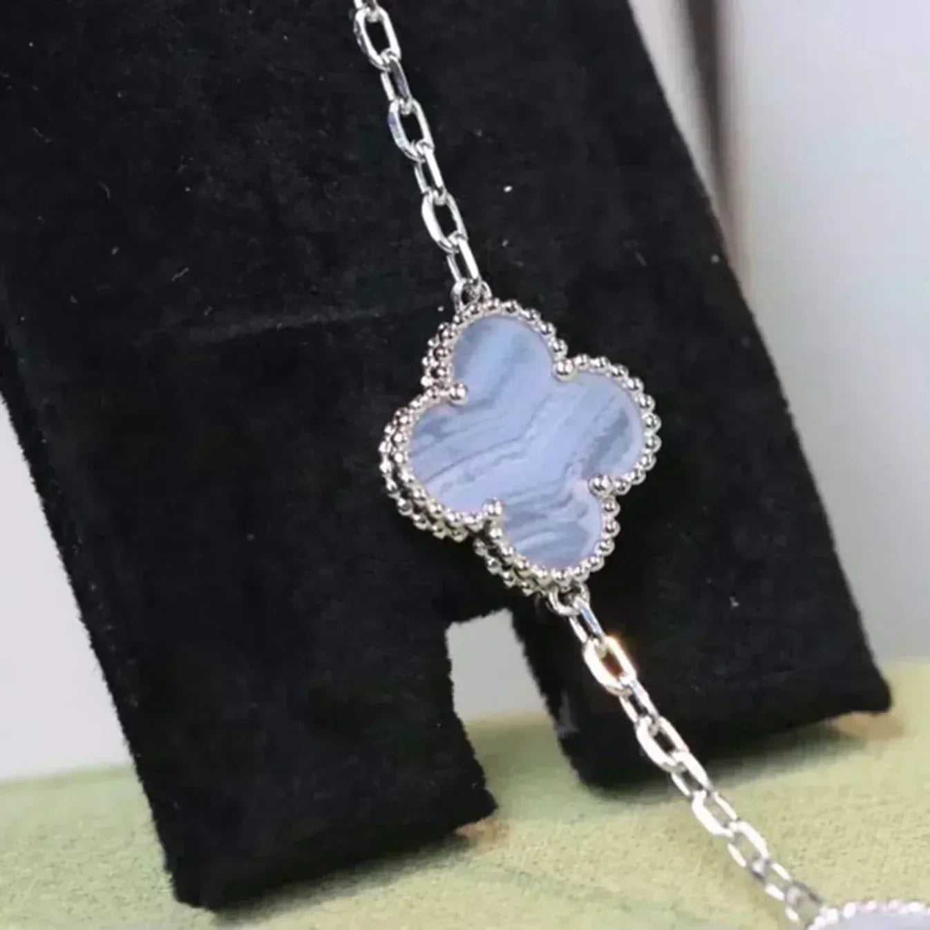 [ORA] CLOVER 5 MOTIF PURPLE CHALCEDONY BRACELET COLLECTION