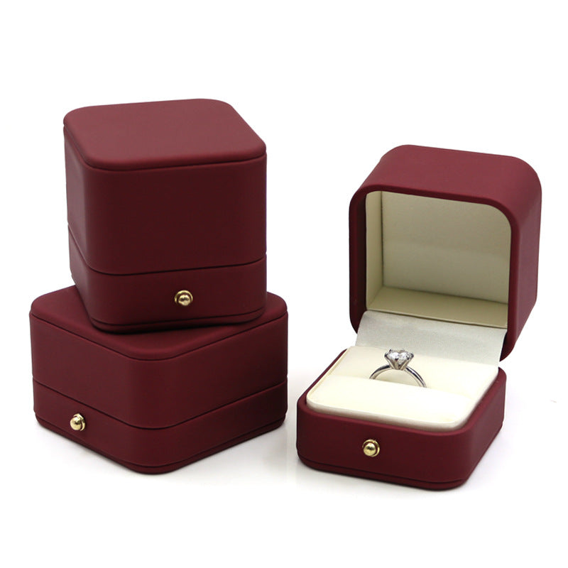 HIGH-GRADE PU LEATHER JEWELRY GIFT BOX??_O LOGO)