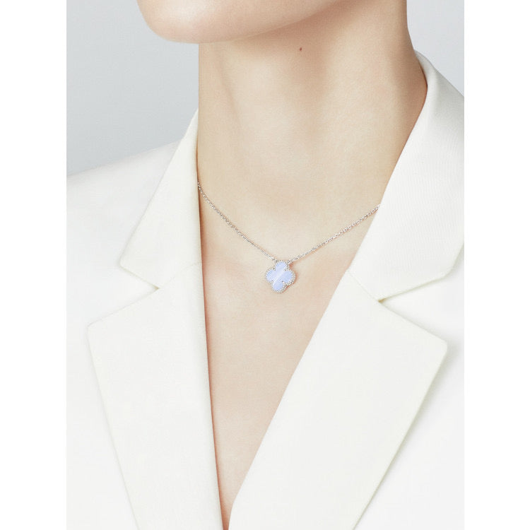 [ORA]CLOVER 15MM BLUE CHALCEDONY NECKLACE SILVER