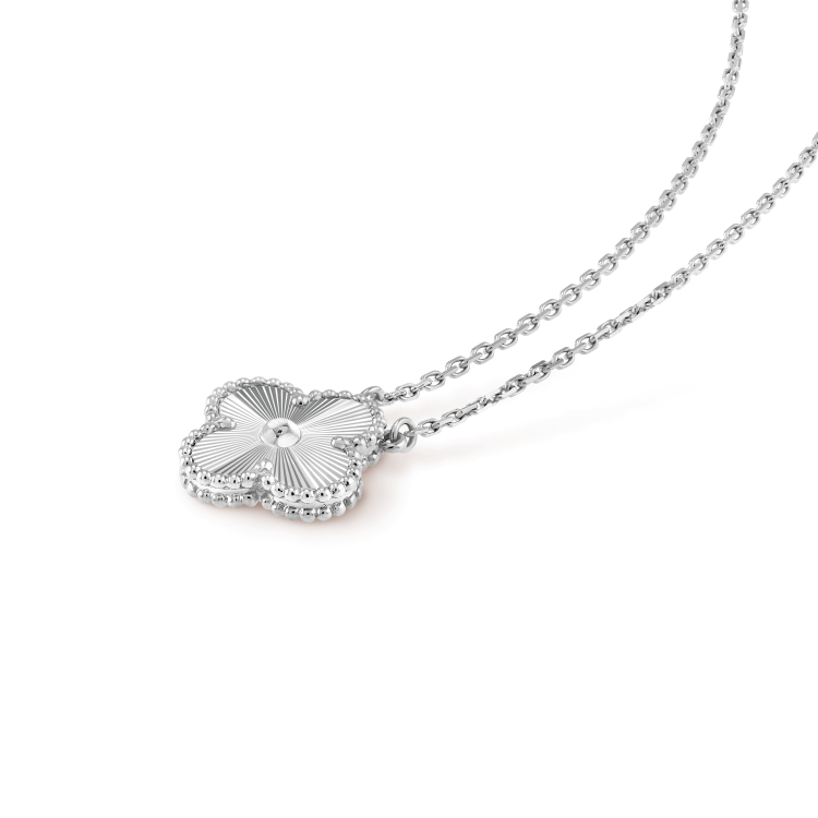 [ORA]CLOVER 15MM LASER NECKLACE SILVER