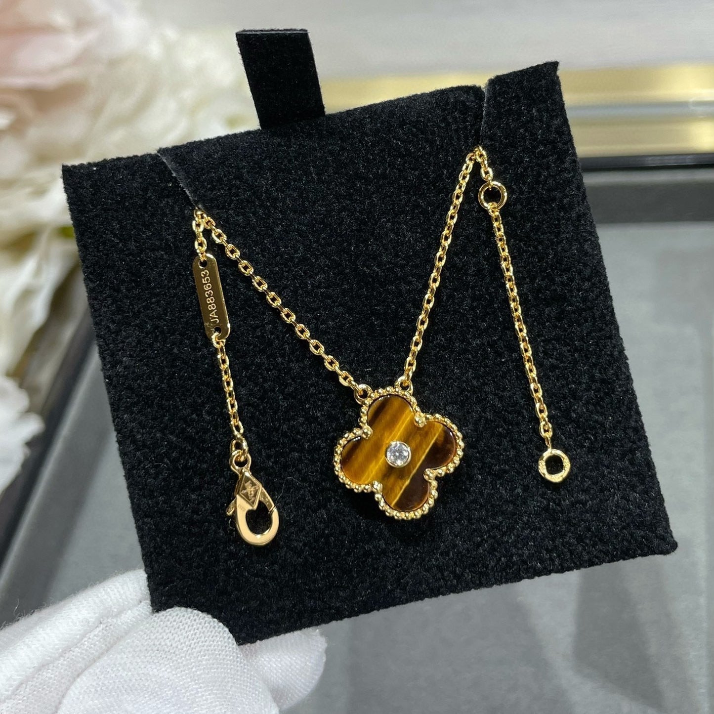 [ORA]CLOVER 15MM DIAMOND AND YELLOW TIGER'S EYE AGATE necklace