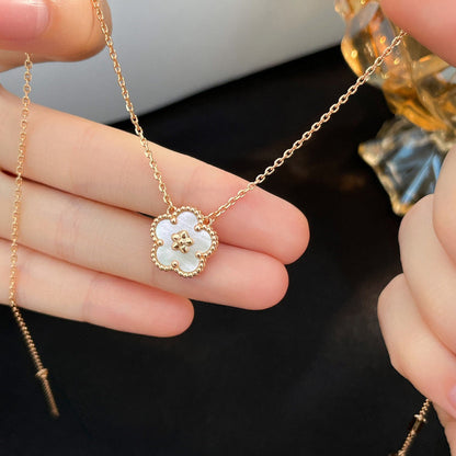 [ORA]LUCKY  WHITE MOP  PLUM BLOSSOM NECKLACE