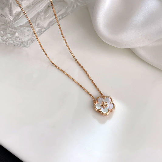 [ORA]LUCKY  WHITE MOP  PLUM BLOSSOM NECKLACE