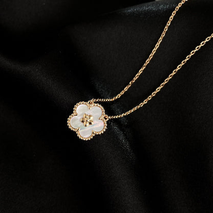 [ORA]LUCKY  WHITE MOP  PLUM BLOSSOM NECKLACE