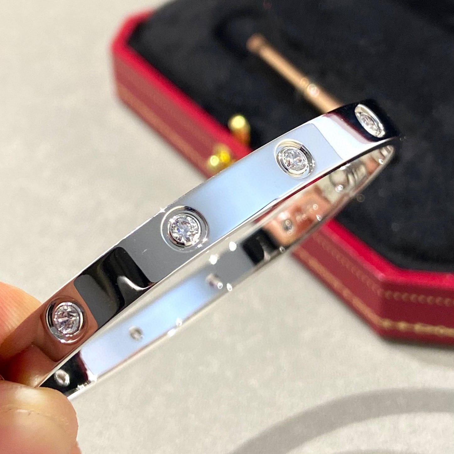 [ORA]LOVE BRACELET 6.1MM 10 DIAMONDS