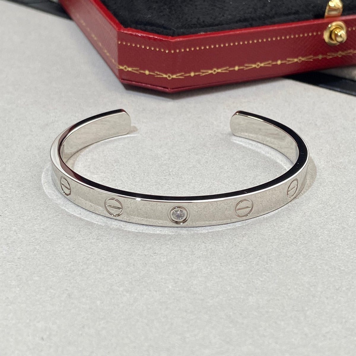 [ORA]LOVE ARMBAND 6,1 MM 1 DIAMANT OPEN CUFF