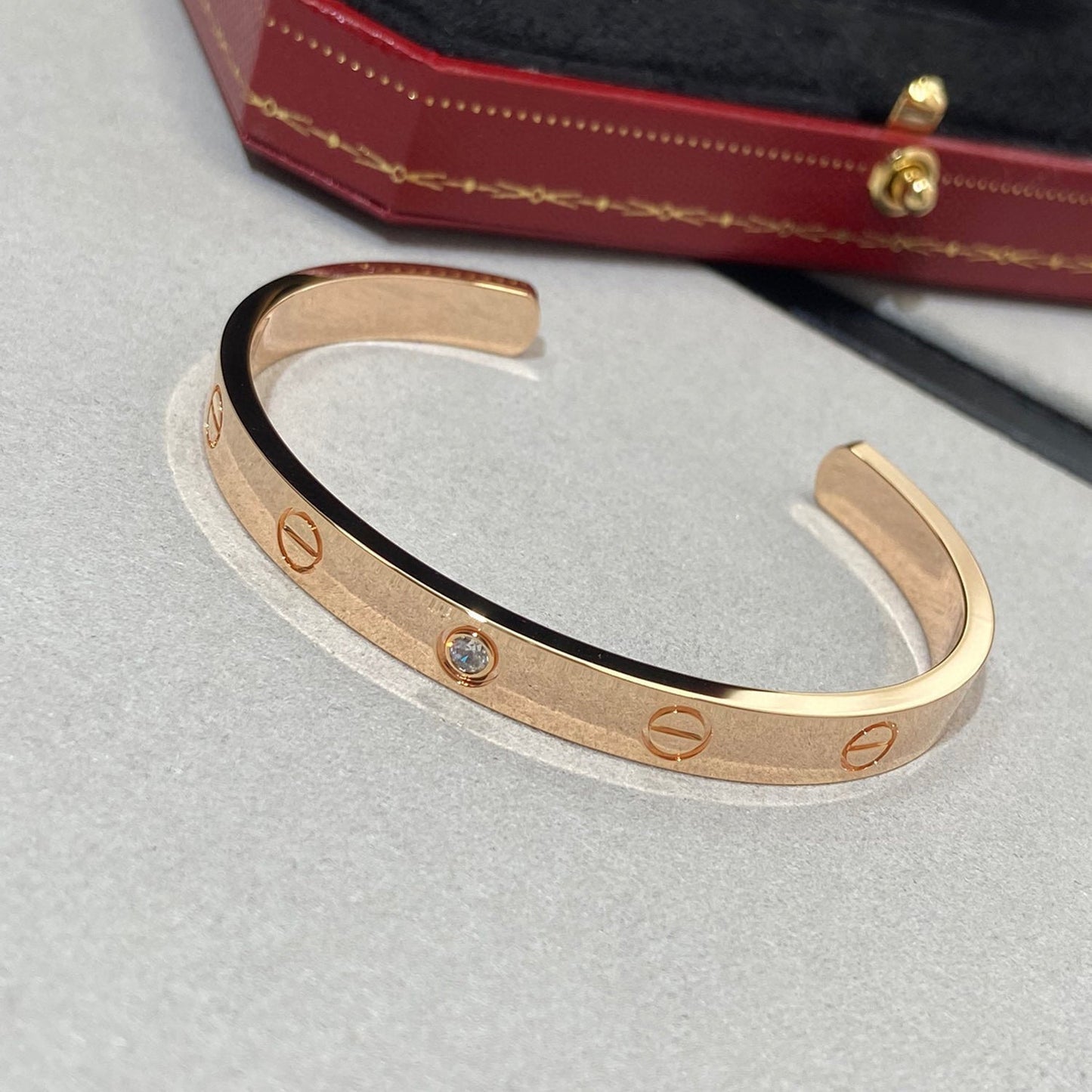 [ORA]LOVE BRACELET 6.1MM 1 DIAMOND OPEN CUFF