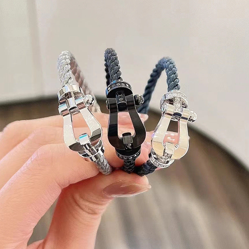 [ORA]FORCE LARGE HORSESHOE HALF DIAMOND BRACELET SILVER