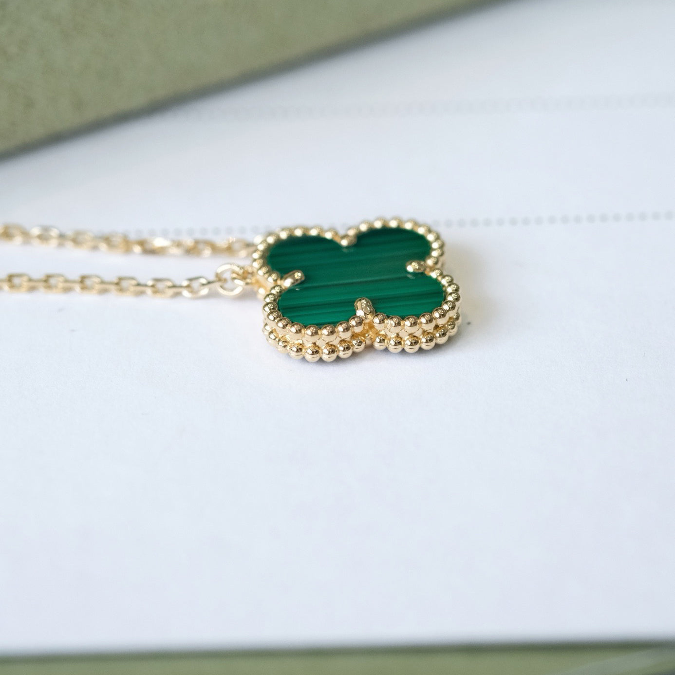 [ORA]CLOVER 15MM MALACHITE SINGLE FLOWER  NECKLACE