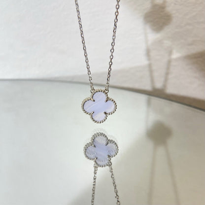 [ORA]CLOVER 15MM BLUE CHALCEDONY NECKLACE SILVER