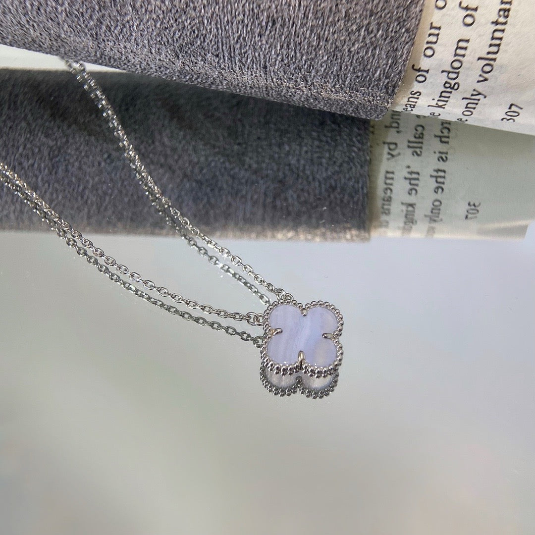[ORA]CLOVER 15MM BLUE CHALCEDONY NECKLACE SILVER