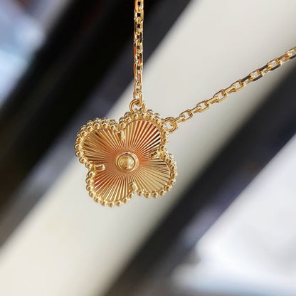 [ORA]CLOVER 15MM LASER NECKLACE
