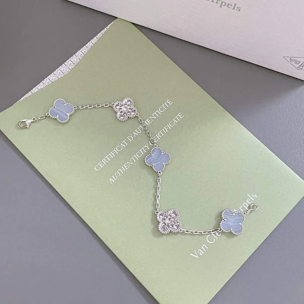[ORA] CLOVER 5 MOTIF PURPLE CHALCEDONY BRACELET COLLECTION