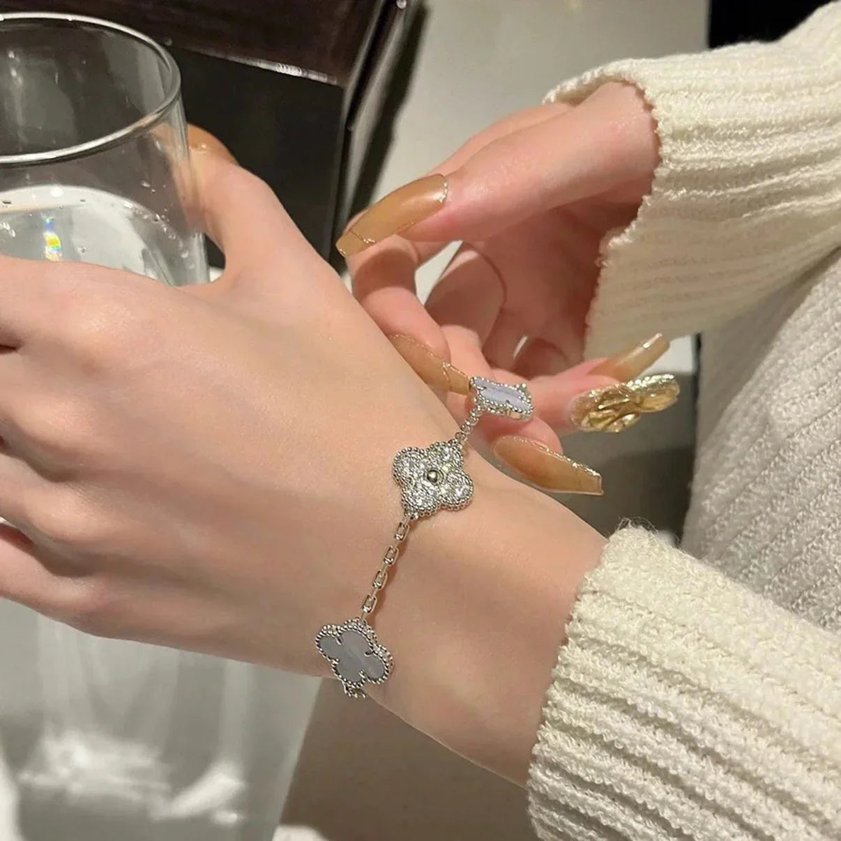 [ORA] CLOVER 5 MOTIF PURPLE CHALCEDONY BRACELET COLLECTION
