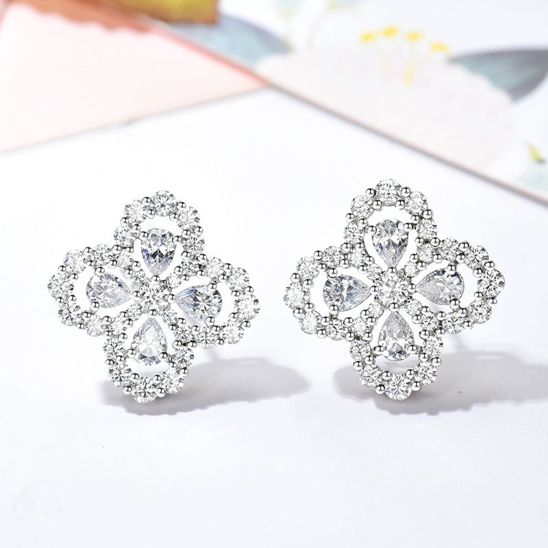 [ORA]LOOP EARRINGS FULL MOTIF DIAMOND 16MM
