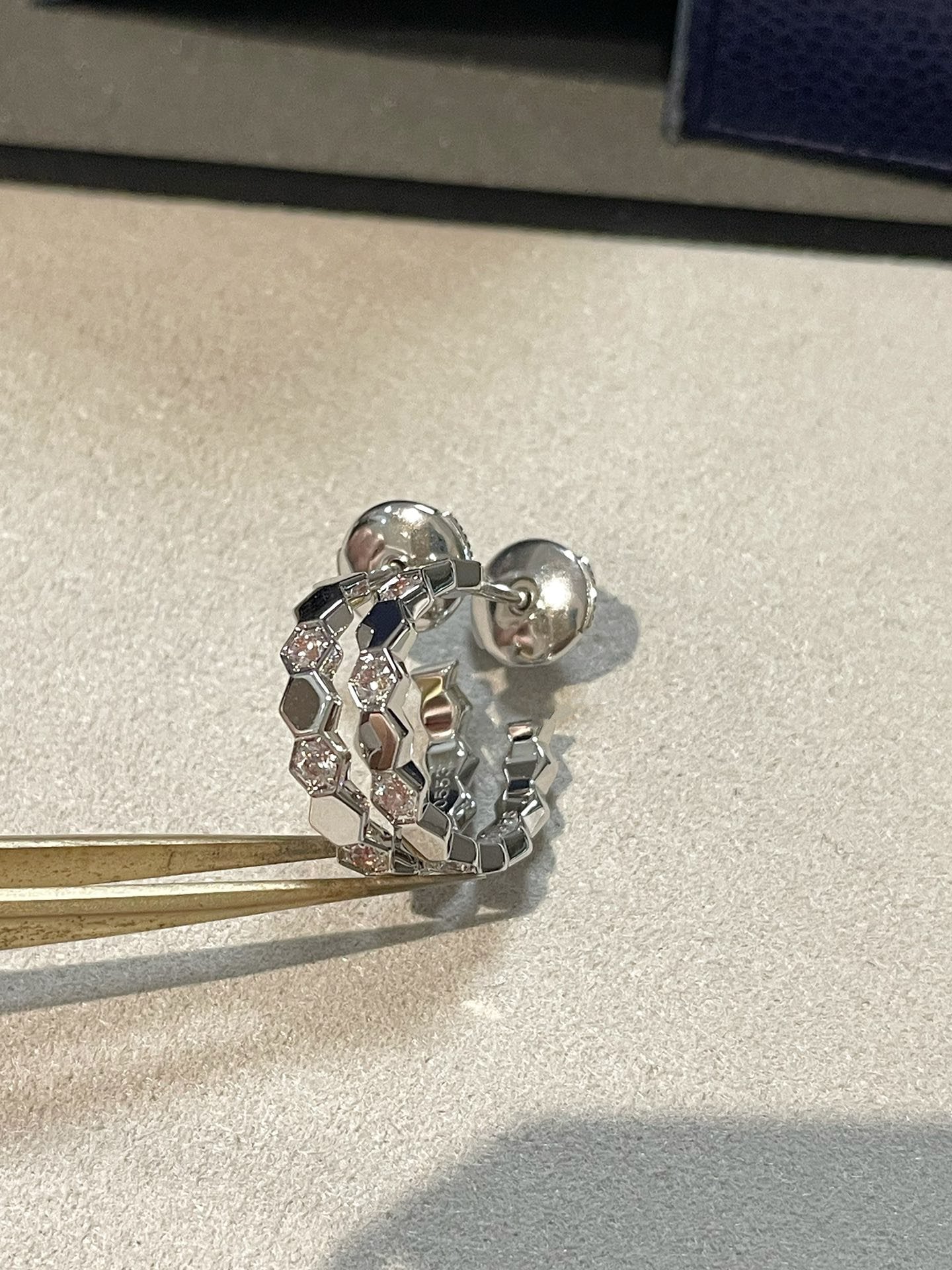 [ORA]Hollow Design Four-Leaf Clover Flower Shape Ring