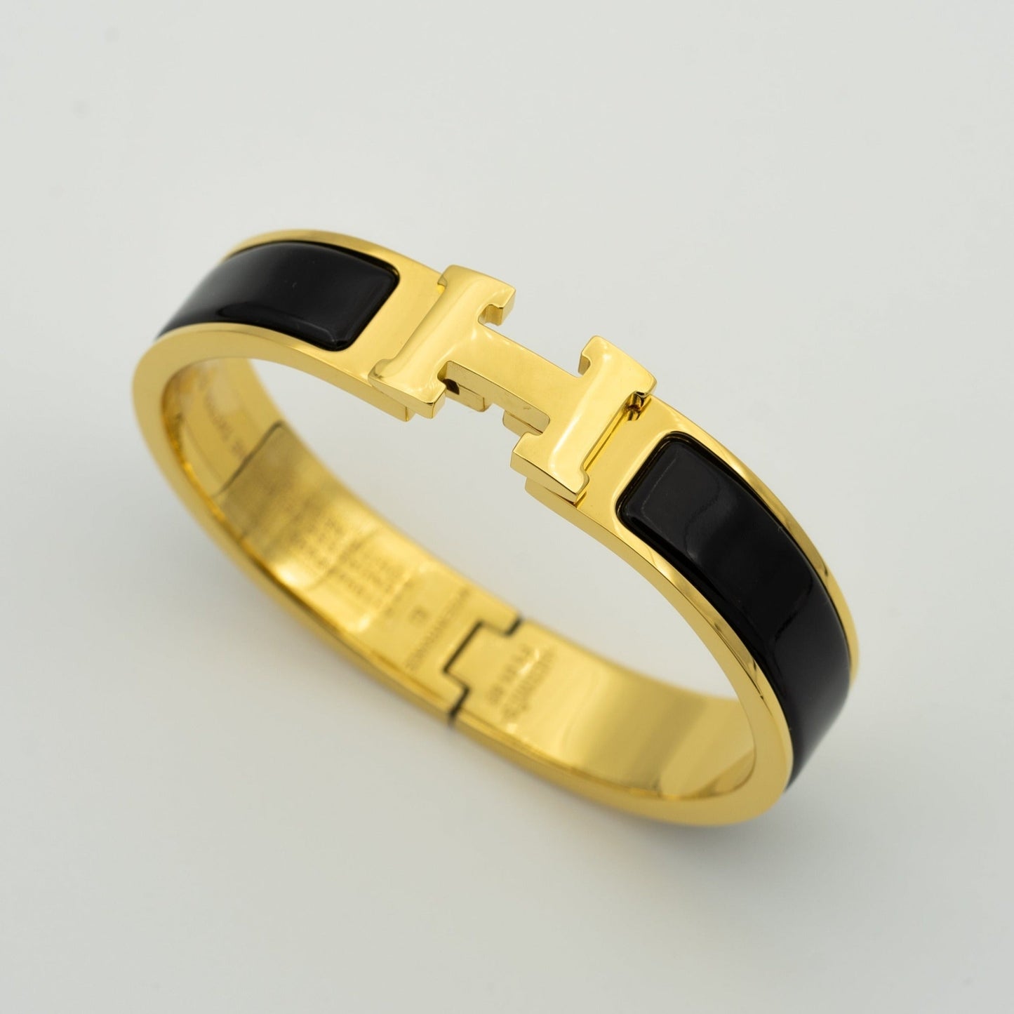 [ORA]H BLACK BRACELET