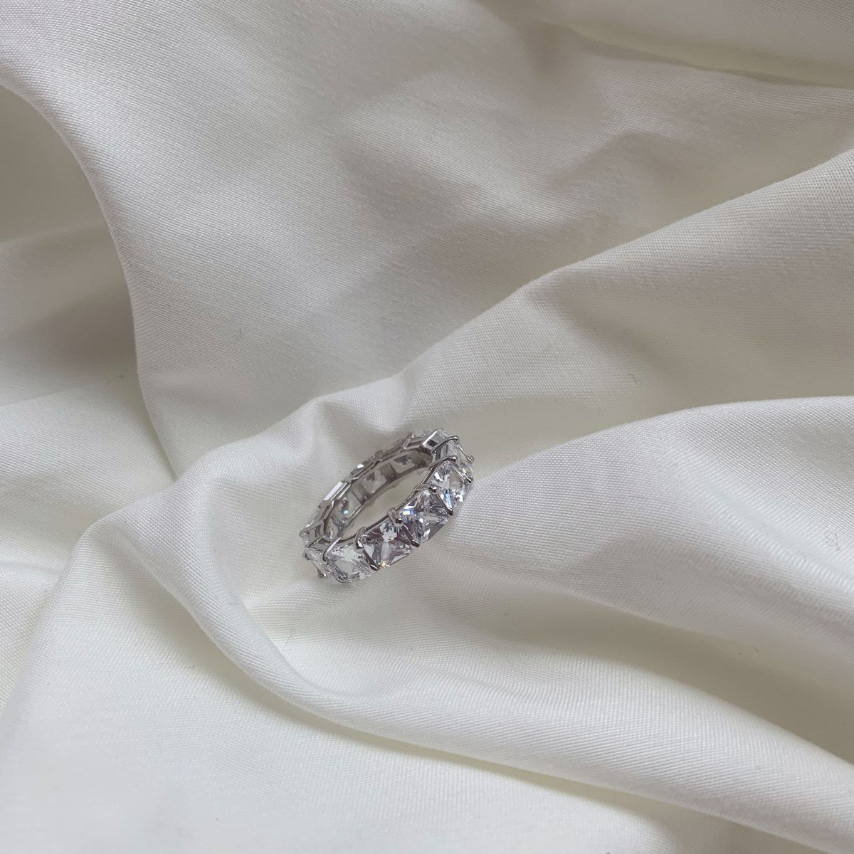 [ORA ]Elegant Princess Cut Tennis Ring
