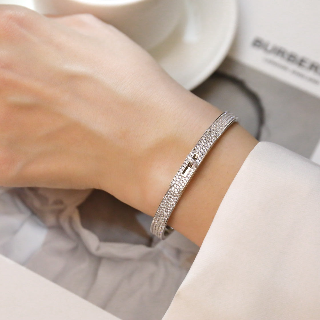 [ORA]KELLY BRACELET DIAMOND PAVED
