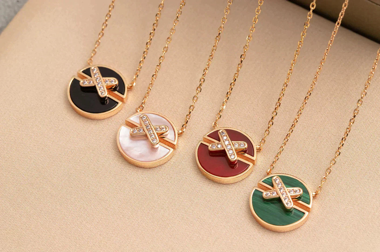 [ORA]JEUX DE ROSE GOLD DIAMOND NECKLACE