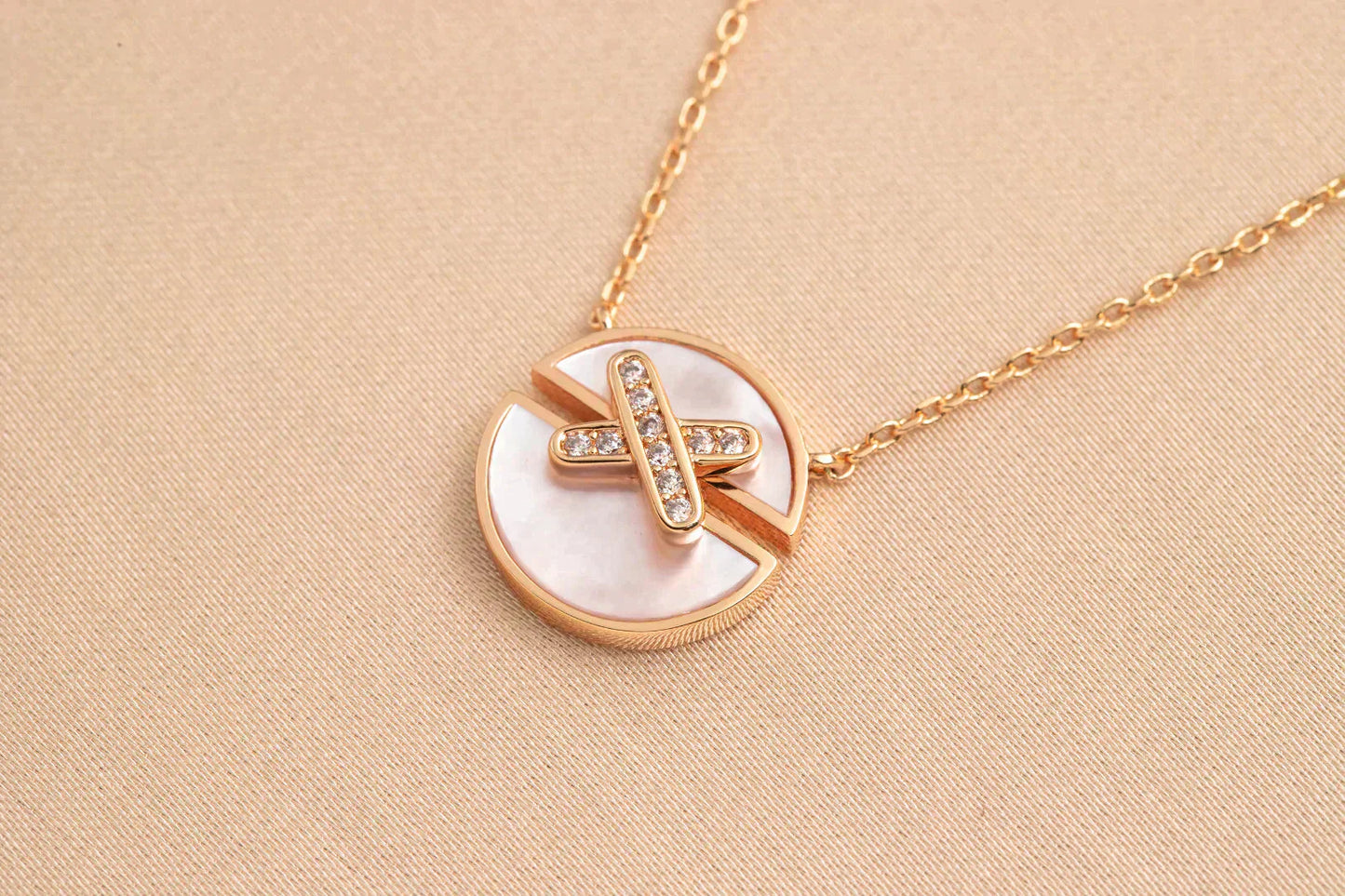 [ORA]JEUX DE ROSE GOLD DIAMOND NECKLACE