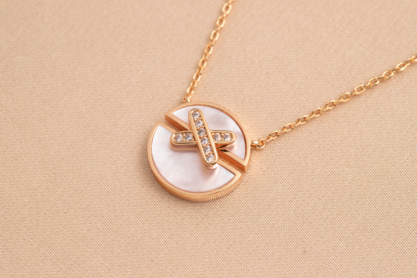 [ORA]JEUX DE PINK GOLD DIAMOND NECKLACE