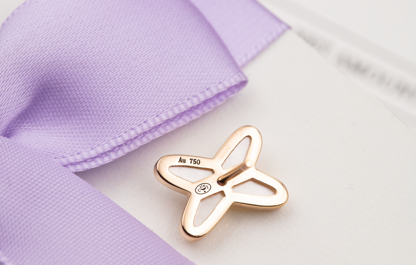 [ORA]JEUX DE WHITE MOP PINK GOLD DIAMOND EARRINGS
