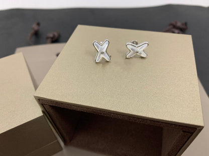 [ORA]JEUX DE WHITE MOP SILVER DIAMOND EARRINGS