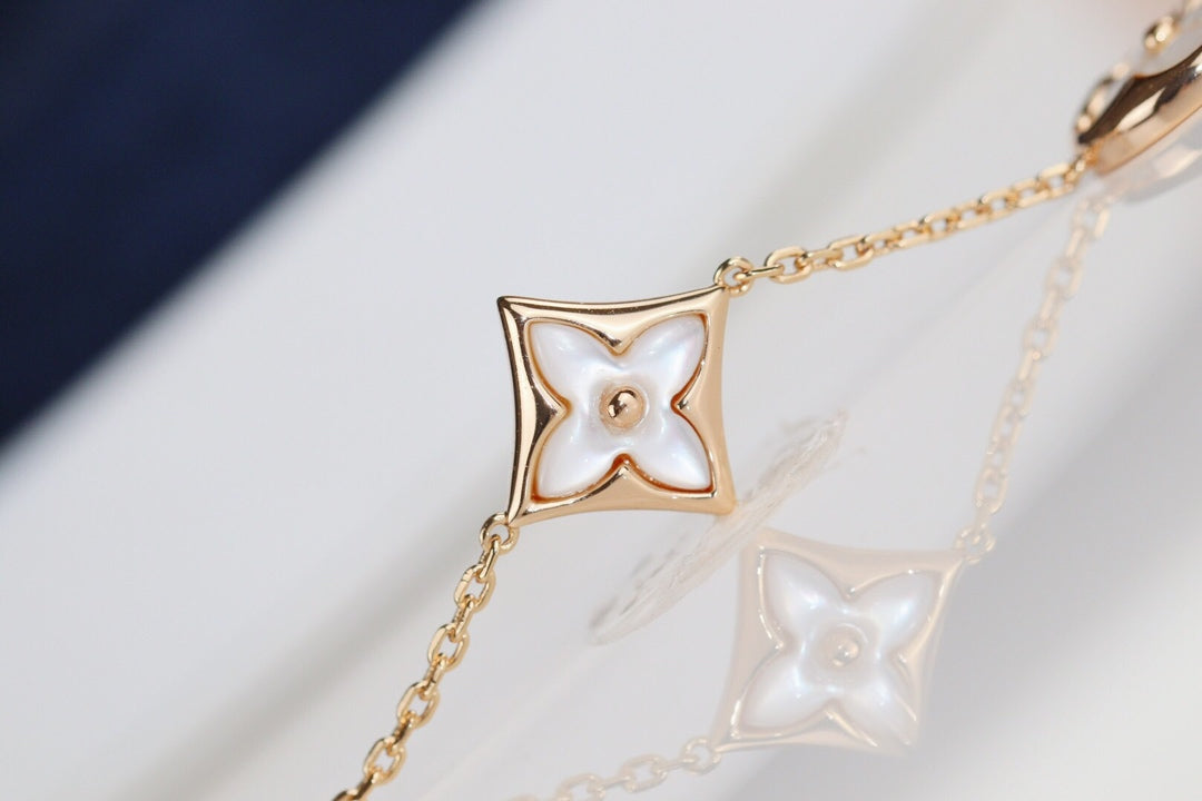 [ORA]LEAF CLOVER BRACELET