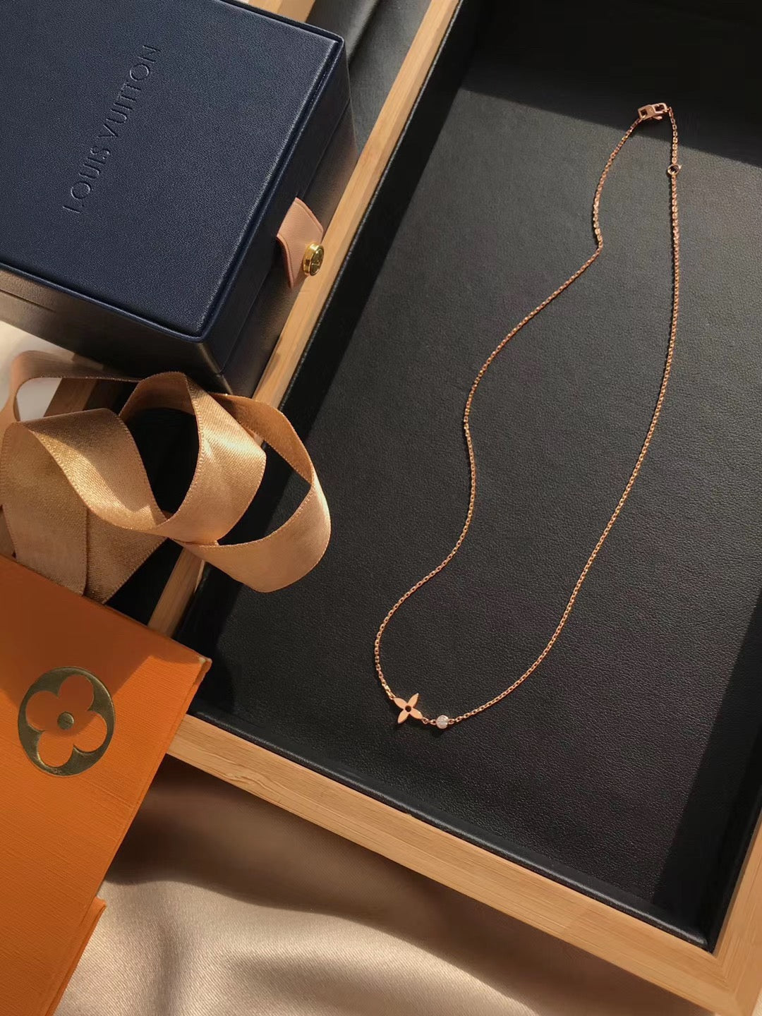 [ORA]BLOSSOM PENDANT PINK GOLD AND DIAMOND