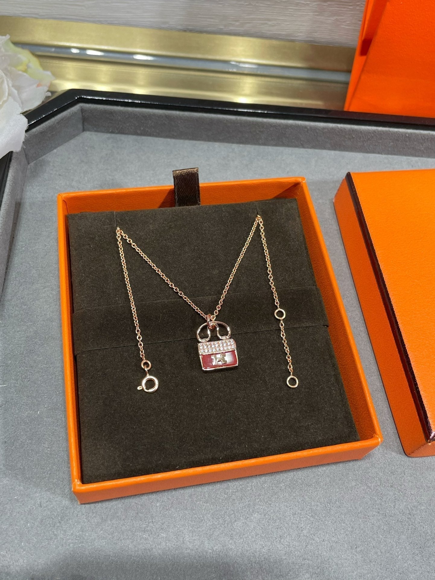 [ORA]H CIRCE MOISSANITE PENDANT NECKLACE GOLD