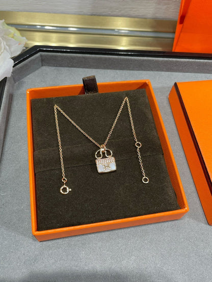 [ORA]H CIRCE MOISSANITE PENDANT NECKLACE GOLD