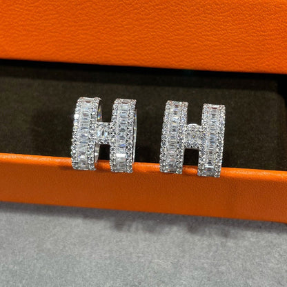 [ORA]H STUD EARRINGS WITH SILVER DIAMONDS