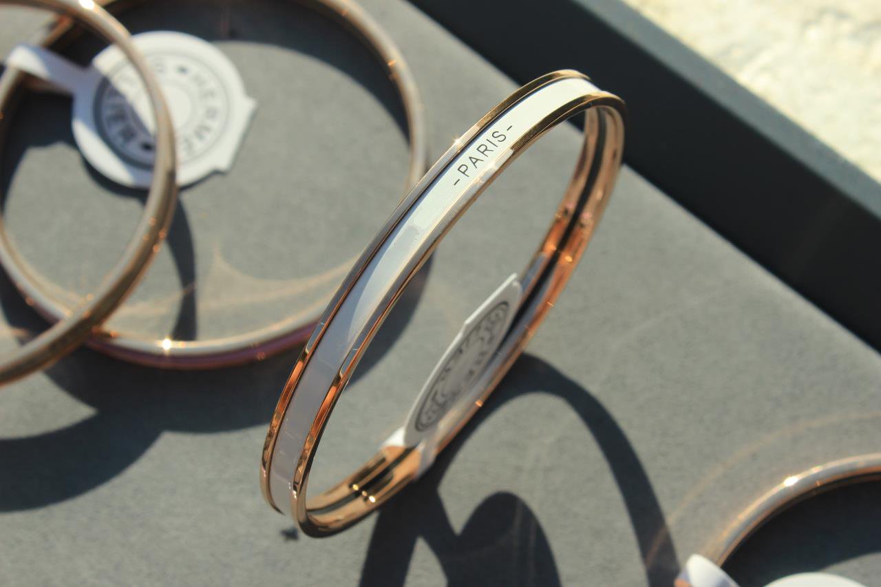 [ORA]HM UNI BANGLE BAG